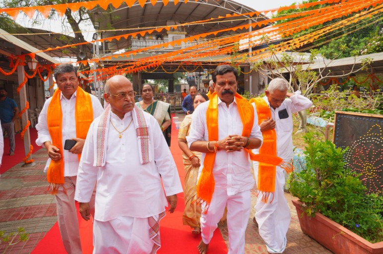 On the occasion of Sharannavaratri and the 108th Punyatithi of Sri Sainath, held at Sri Sai Sannidhi