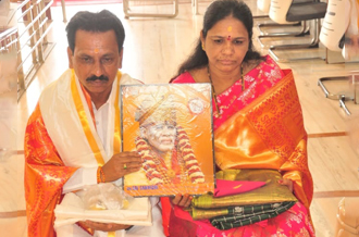 Ex. MLA Ravindra Naik family Visited