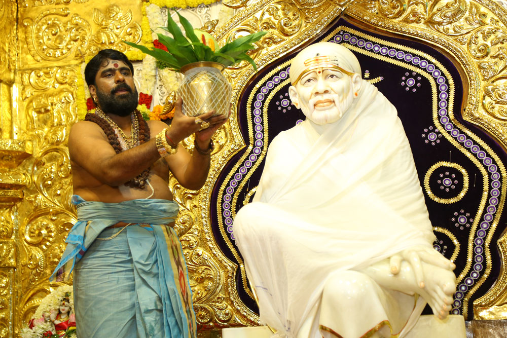 Guru Pournami Baba Abhishekam Shanku Pooja